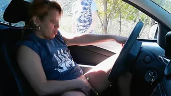 Woman masturbating in car gave stranger a blowjob in the parking lot