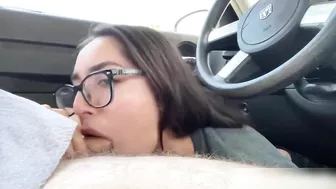 Unbelievable oral sex with brunette in the car and cumshot