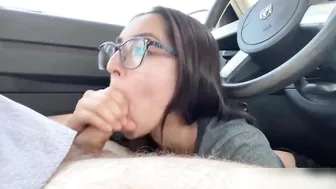 Unbelievable oral sex with brunette in the car and cumshot