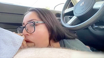 Unbelievable oral sex with brunette in the car and cumshot