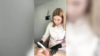 Man ejaculates at salon while getting his pubic hair removed by hot woman