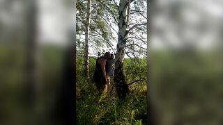 Amateur couple does a quick sex from behind outdoor in the field