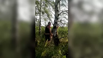Amateur couple does a quick sex from behind outdoor in the field