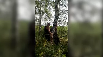 Amateur couple does a quick sex from behind outdoor in the field