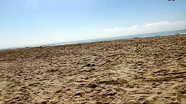 Real amateur public sex risk to get caught on the beach