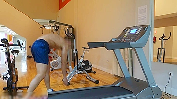 Fodendo na Esteira da Academia