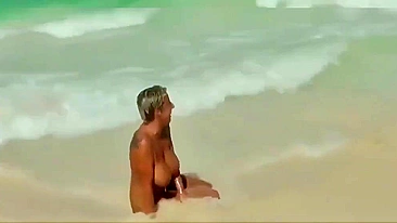 Wow! Gorgeous Huge Boobs In Real Amateur Voyeur Beach Porn Video!