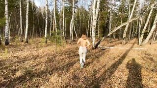 Amateur couple fucking in the woods with creampie finish