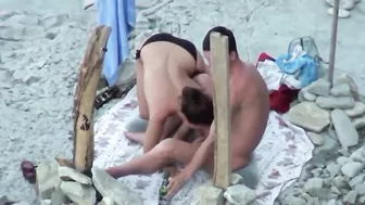 Couple spied on camera at the beach she does a great blowjob