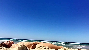 Sexy Nudist Woman With Saggy Tits Films Herself On The Beach