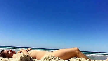 Sexy Nudist Woman With Saggy Tits Films Herself On The Beach