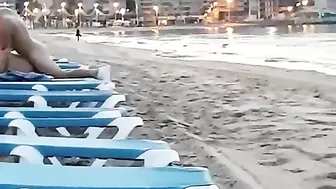 Couple caught voyeur at the beach fucking in public