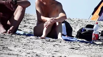 Sultry Nudist With Bald, Seductive Quim At The Shore