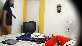 Fiery-Hot Woman Flashes Her Nude Body To The Cable Guy