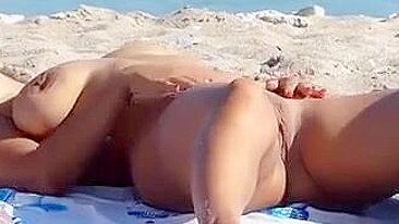 Nudist beach voyeur video with a hot woman ass view and pussy