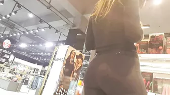 Candidly Filming The Hot Girl's Tight-Clad Ass, Oh My! Candidly Filming The Hot Girl's Tight-Clad Ass, Oh My!