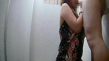 Japan-Bound Couples Having Hot Sex In Their Fitting Room