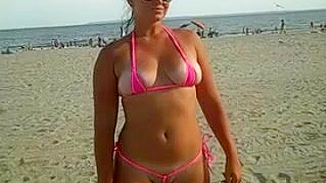 Girl Shows Her Pussy and Ass in Tight Bikini at the Beach