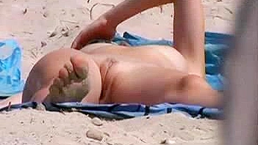 Shocking! Sexy Naked Lady Exposed At Seaside!