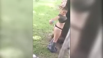 Sexy And Shamelessly Daring, The Nude Girl Flaunts Her Curves In The Park!