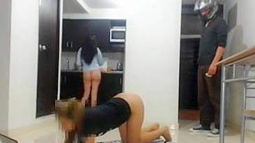 Daring Girls Daringly Flashing Their Nude Bodies To The Delivery Guy