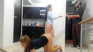 Daring Girls Daringly Flashing Their Nude Bodies To The Delivery Guy