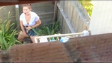 Shocked, The Voyeuristic Neighbor Spotted The Masturbating Woman In Plain View