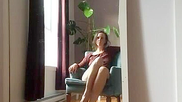 Sultry Home-Alone Mommy Masturbates With Abandon, Seeking Ecstasy