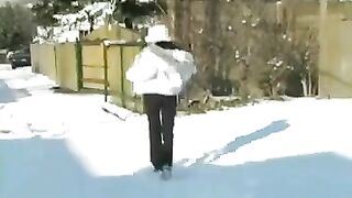 Enjoy Sultry Teen's Winter Outdoor Blowjob With Hot Steamy Climax