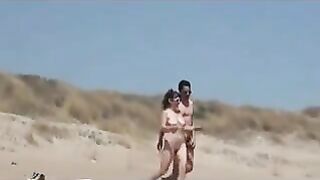 Voyeur Spy Camera Nice Tits Filmed at the Beach