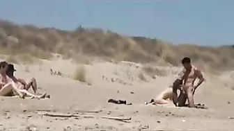Voyeur Spy Camera Nice Tits Filmed at the Beach