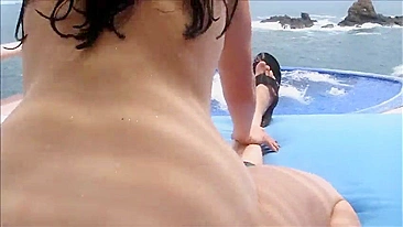 Amateur couple outdoor sex at the beach