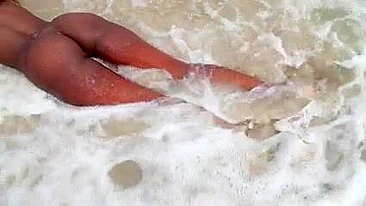 Slinky, Ebony Goddess Struts On The Sizzling Sand!