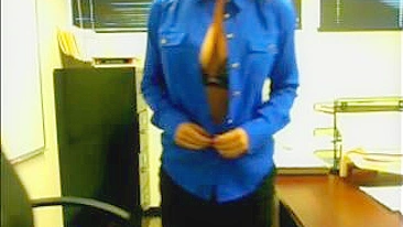 Superbly Sexy Secretary Naked In The Office, How Exciting!