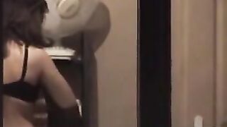 Hot! Real Amateurs Spying On Sexy Neighbor Woman's Tits