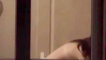 Hot! Real Amateurs Spying On Sexy Neighbor Woman's Tits