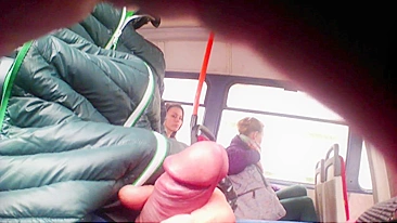 Dude Wanking Dick in a Public Bus and Girl Watches Him