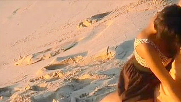 Real Voyeur Video Couple Caught Fucking on an Empty Beach