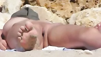 Hot Amateur Wife's Naked Pussy Filmed In Sultry Beach Scene