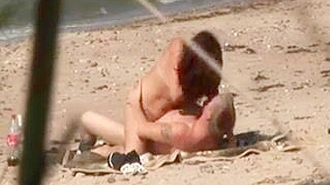 Creampie Sex at the Beach Couple Spied on Video Fucking