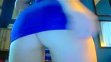 Sexy Girlfriend Teases Boyfriend With Nude Webcam Show