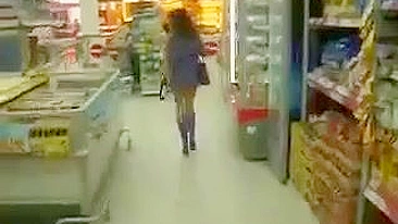Hot-Blooded Amateur Wife Flaunts Her Nude Ass In Public Store