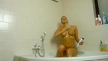 Super Hot Naked Pussy Showering Her Perfect Body on Camera