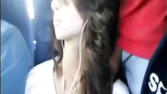 Hot Girl Dick Flashed in the Bus