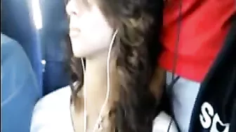 Hot Girl Dick Flashed in the Bus