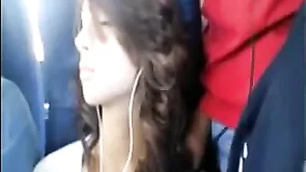 Hot Girl Dick Flashed in the Bus