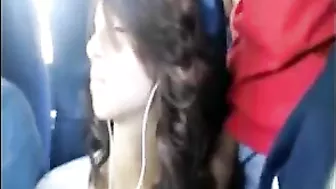 Hot Girl Dick Flashed in the Bus