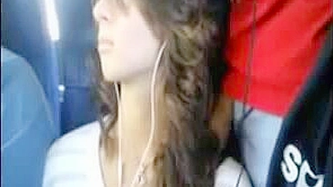 Hot Girl Dick Flashed in the Bus