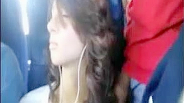 Hot Girl Dick Flashed in the Bus