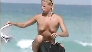 Pervy Cam At Beach Films Nude Chicks